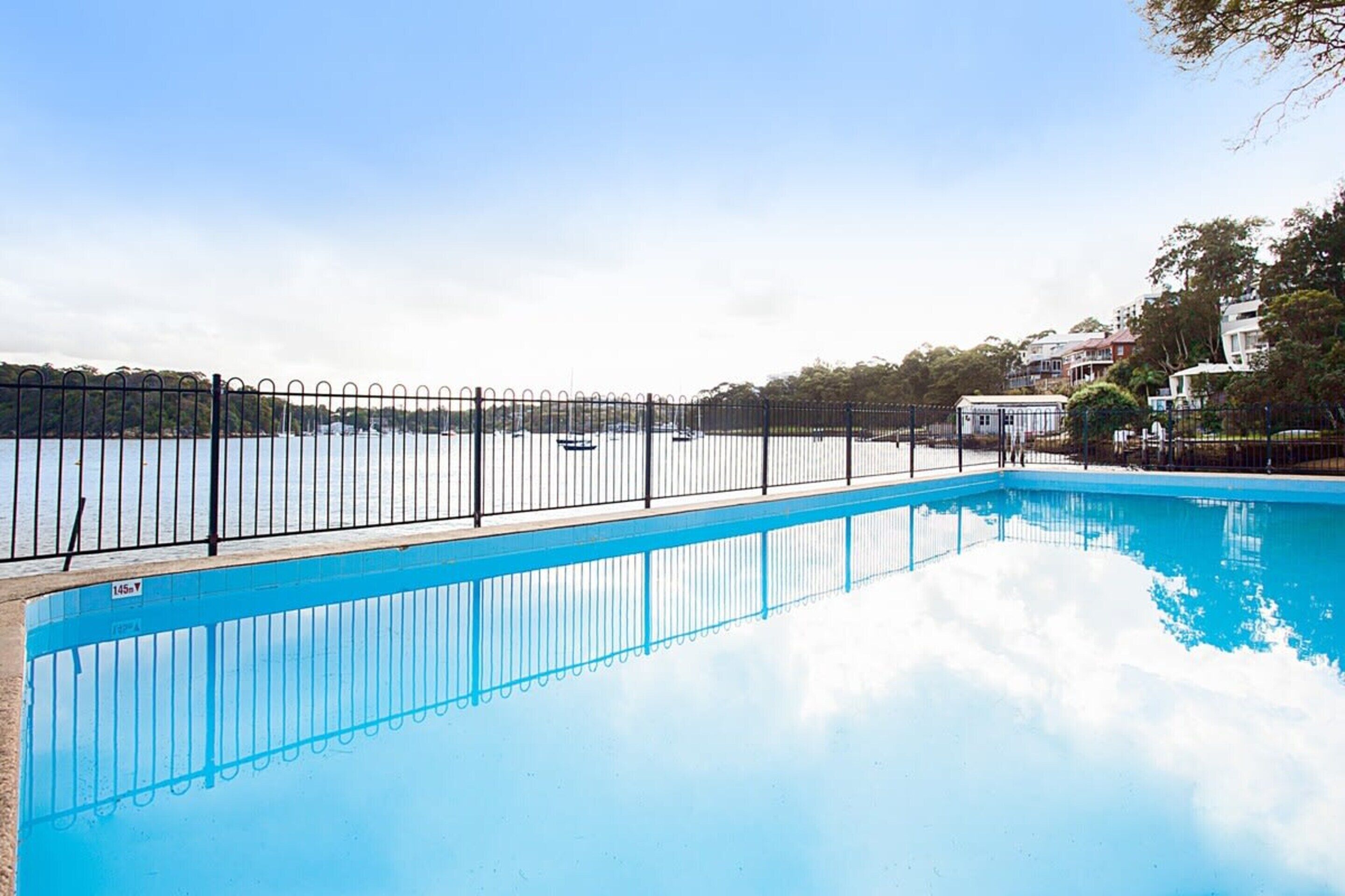 Apartment | Pool | Outdoor pool