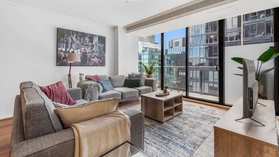 Luxe 2-bed Apartment With River Views Near Casino
