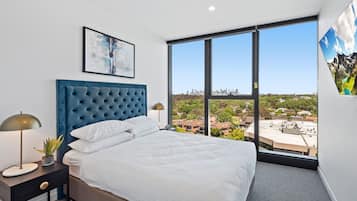 Apartment | 1 bedroom, laptop workspace, iron/ironing board, bed sheets