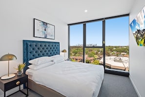 Apartment | 1 bedroom, laptop workspace, iron/ironing board, bed sheets