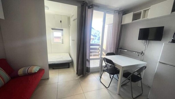 Room - Cozy One-bedroom Apartment Near the Slopes, Mountain View (Les Deux Alpes)