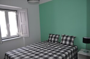 2 habitaciones, tabla de planchar con plancha y wifi gratis 