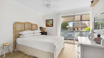 Apartment | 3 bedrooms, iron/ironing board, bed sheets