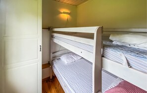 2 bedrooms, free WiFi