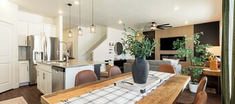 Park City Redbud Hideaway | Modern 6BR Mountain Retreat w/ Hot Tub & Views