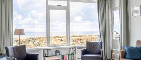 Apartment | Living room