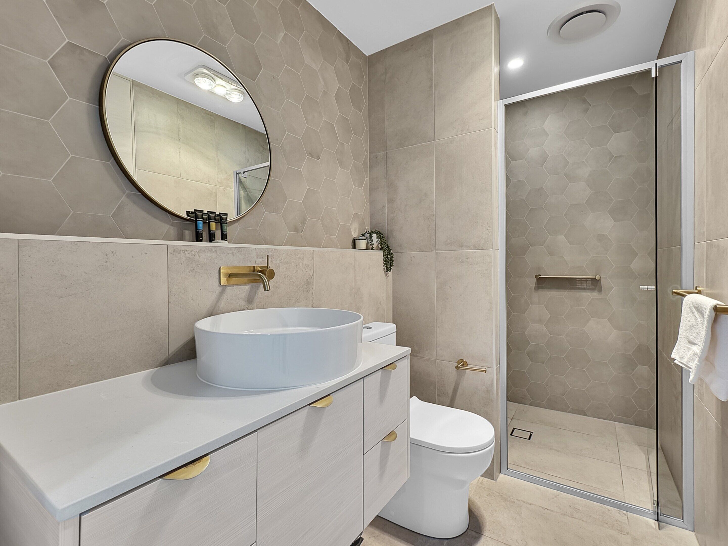 Apartment | Bathroom | Towels