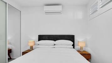 Apartment | 1 bedroom, iron/ironing board, bed sheets