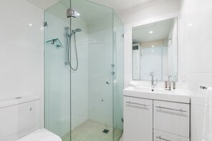 Apartment | Bathroom | Towels
