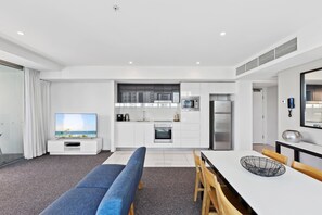 Apartment | Private kitchen | Cookware/dishes/utensils