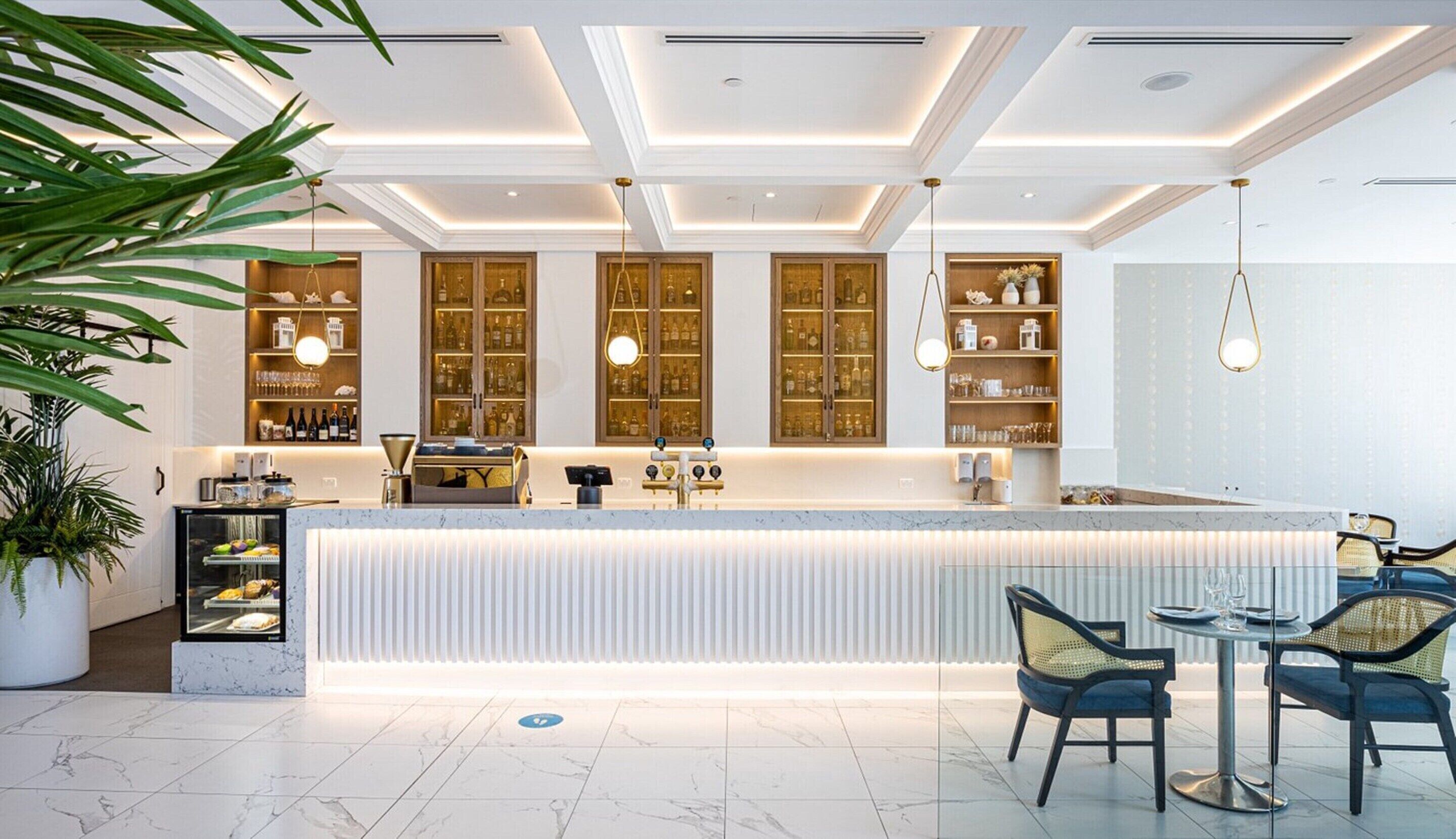 Apartment | Dining