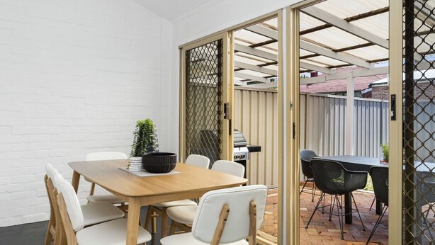 Apartment | Private kitchen - Chic Semi-detached 2-bed Home With Outdoor Dining (Perth)