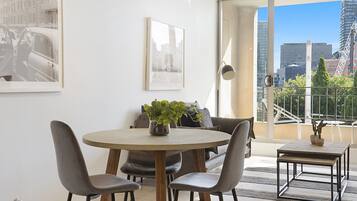 Apartment | Dining