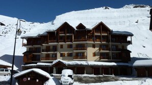 Unclassified image, 2 of 3, button - VAL Thorens Spacious Apartment FOR 10 People, South Facing, Beautiful Open View (Les Belleville)