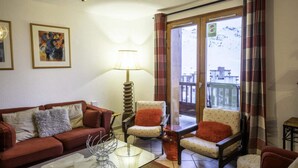Unclassified image, 3 of 3, button - VAL Thorens Spacious Apartment FOR 10 People, South Facing, Beautiful Open View (Les Belleville)