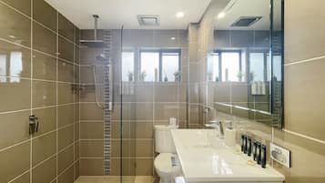 Apartment | Bathroom | Towels, soap