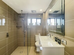 Apartment | Bathroom | Towels, soap