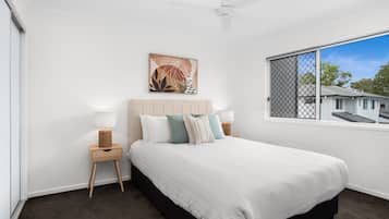 Căn hộ | 3 phòng ngủ, khu vực làm việc phù hợp cho laptop