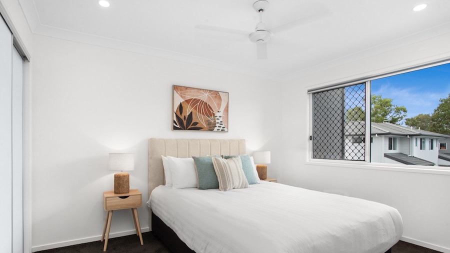 Comfortable 3-bed Retreat Close Parks