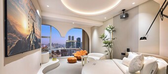 Liberation Monument Riverside HoteL