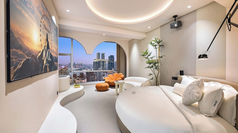 Liberation Monument Riverside HoteL