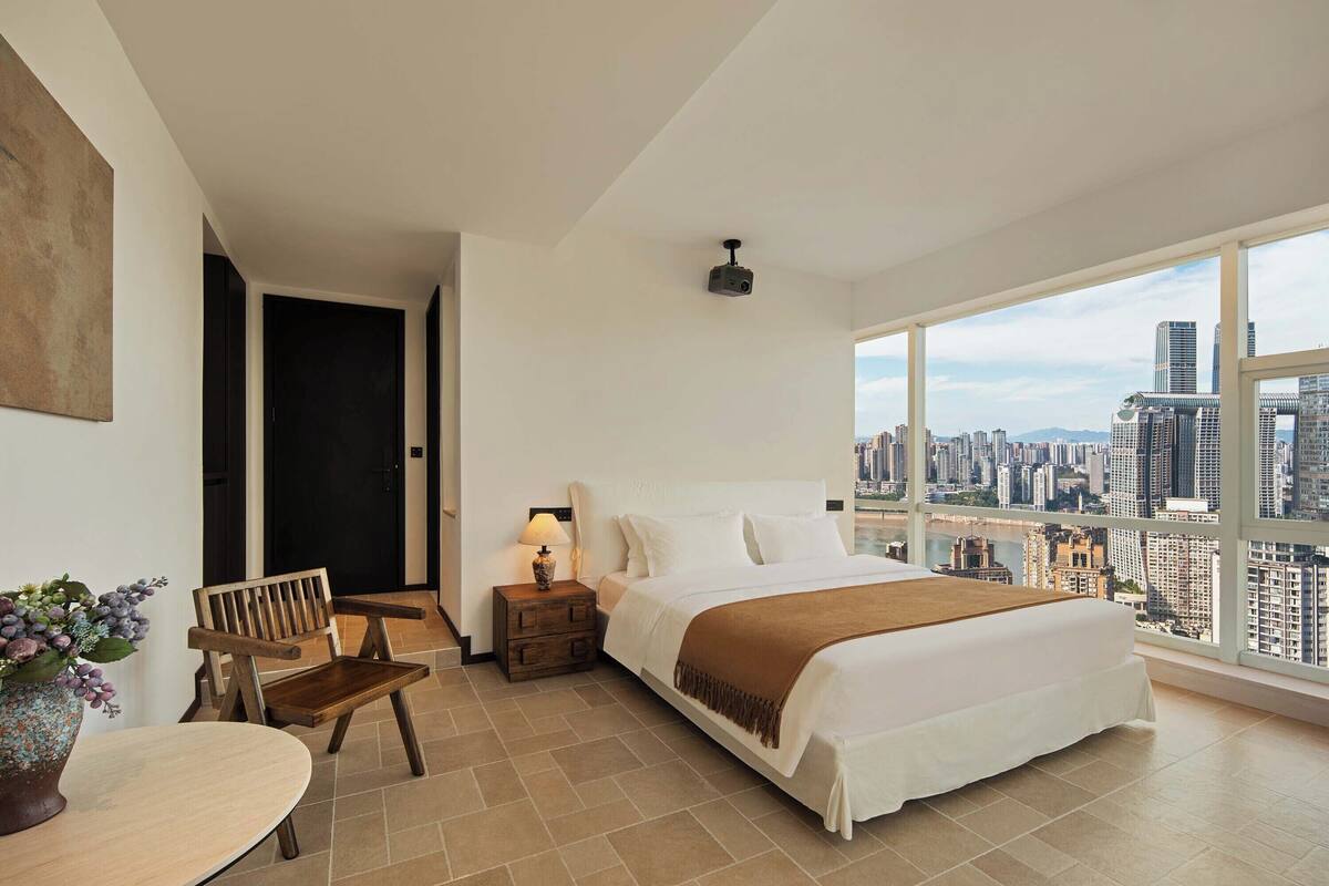 Comfort Room, City View | Laptop workspace, blackout curtains, soundproofing, free WiFi