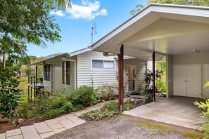 Apartment | Exterior - Quiet Ninderry Cottage With Peaceful Rural Outlook (Sunshine Coast)