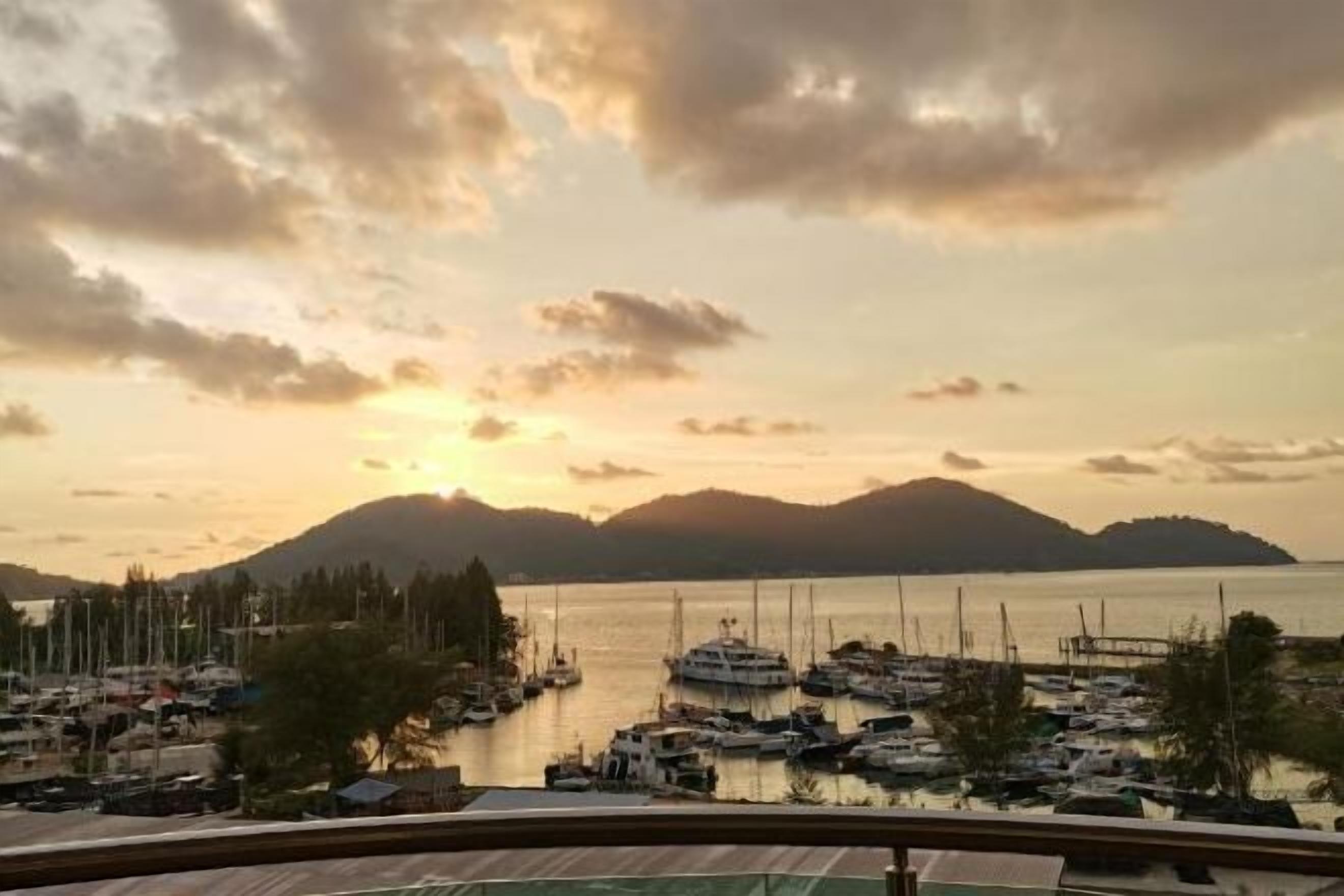 الإطلالة من المنشأة