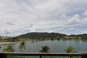 Unclassified image, 4 of 26, button - Spacious & Homey Apartment at Marina Island by JoMy Homestay (Manjung)