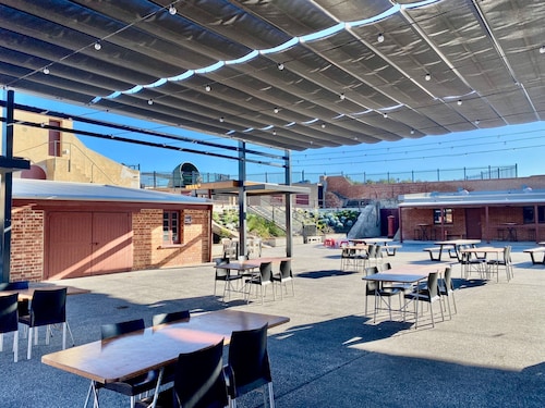 Oceanview Luxury With Dedicated Workspace