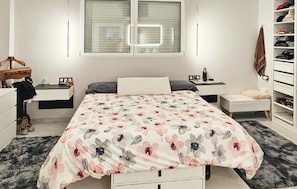 4 bedrooms, free WiFi