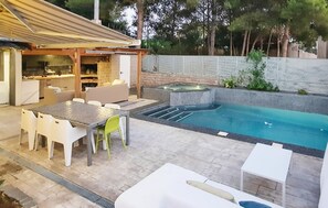 A heated pool - Gorgeous home in Alcora with heated swimming pool (Alcora)