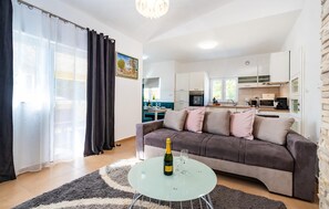 Smart TV, table football - Luxurious home in Vinjerac (Vinjerac)