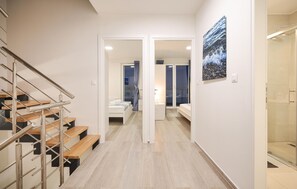 4 bedrooms, free WiFi - Nice home in Privlaka (Privlaka)