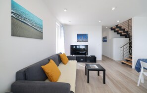 Smart TV - Nice home in Privlaka (Privlaka)