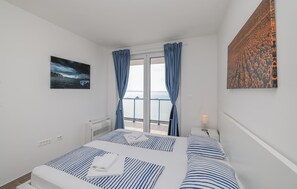 4 bedrooms, free WiFi