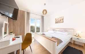 4 bedrooms, iron/ironing board, travel cot, free WiFi