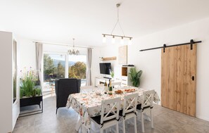 Dining - Beautiful home in Sinj (Sinj)