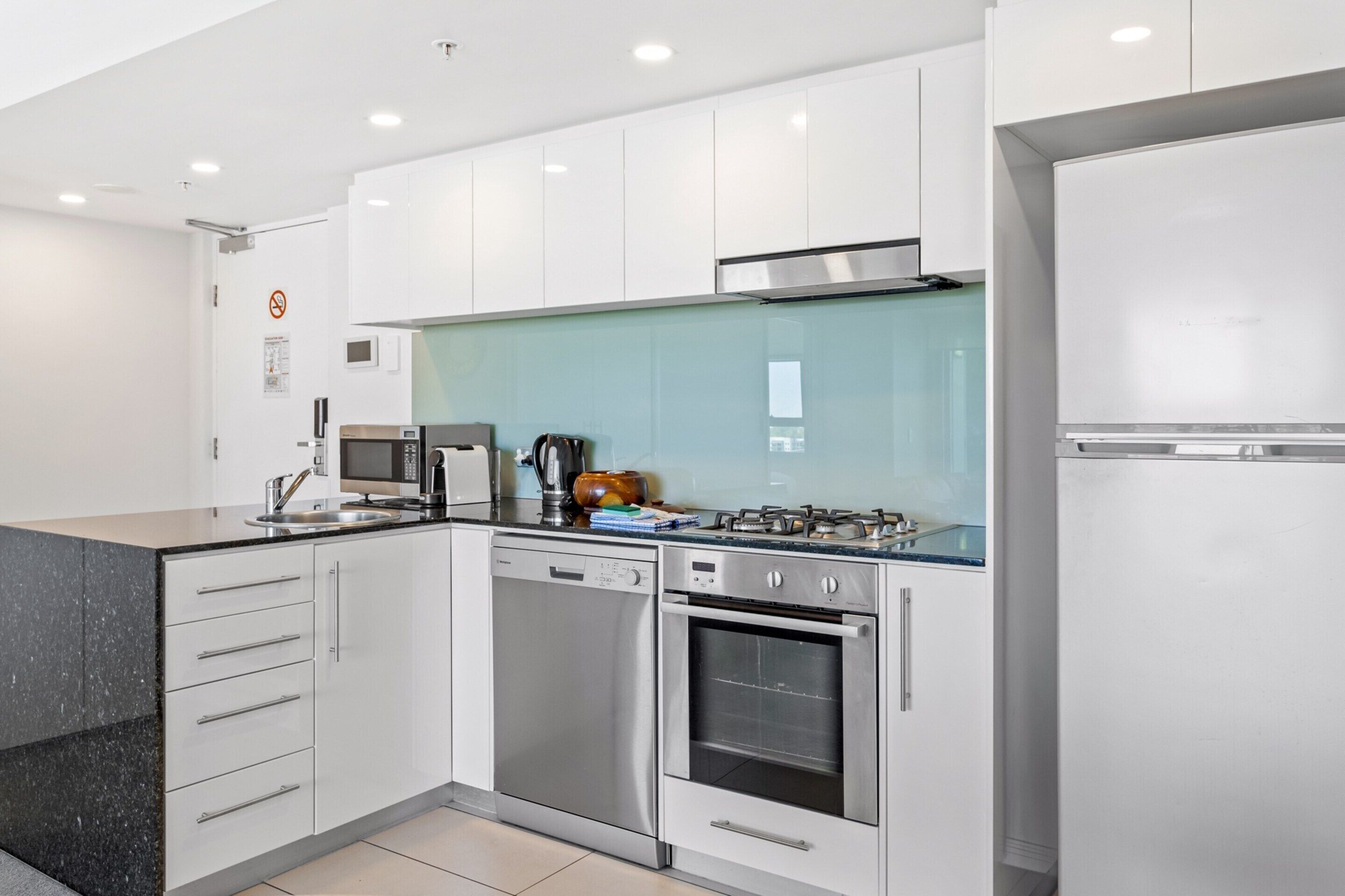 Apartment | Private kitchen | Cookware/dishes/utensils