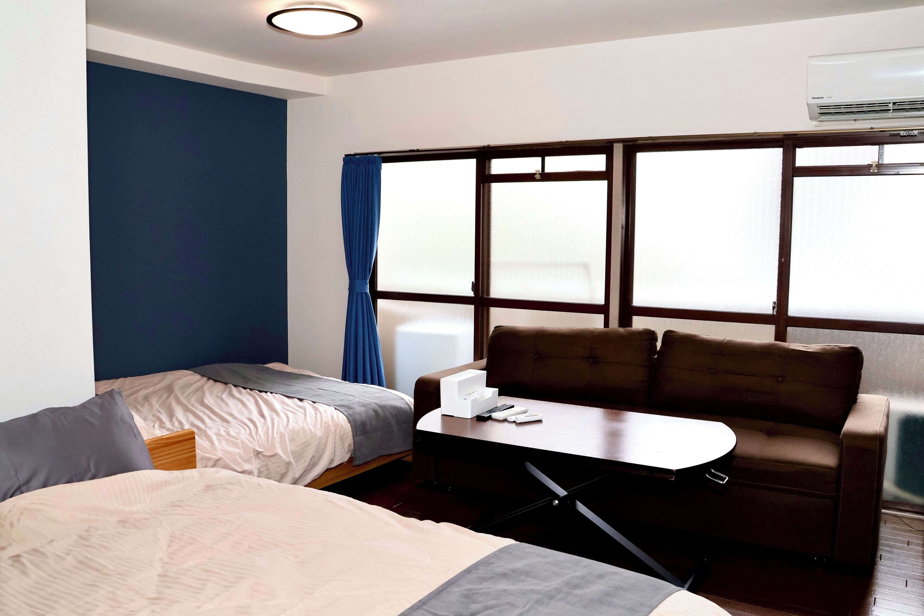 3 bedrooms, internet, bed sheets