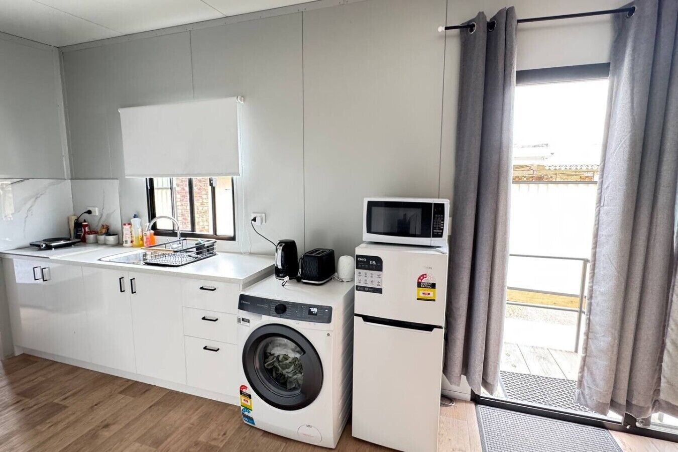 Fridge, microwave, stovetop, toaster
