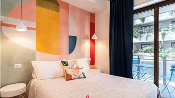 Una scrivania, ferro/asse da stiro, Wi-Fi gratuito