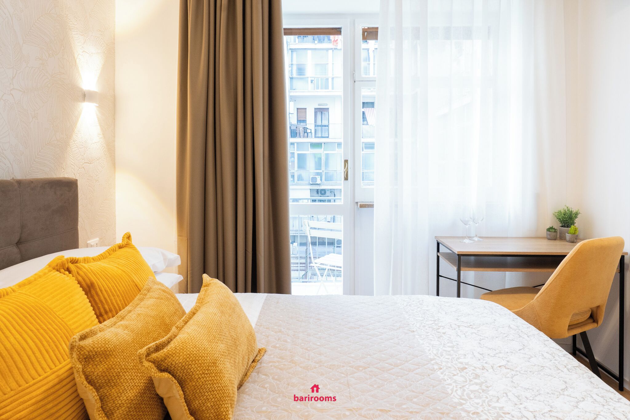 Deluxe Double Room | Desk, iron/ironing board, free WiFi