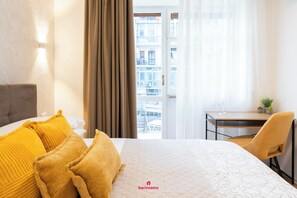 Kamar Double Deluks | Meja kerja, setrika/meja setrika, dan Wi-Fi gratis