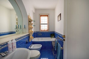 Appartamento, 2 camere da letto, balcone | Bagno