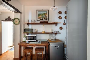 Apartment, 2 Bedrooms, Balcony | Private kitchen