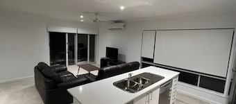 New house(Master with ensuite and A/C)2 Bath