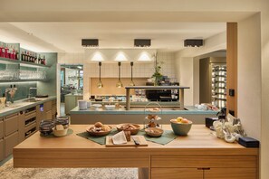 Desayuno buffet incluido todos los días