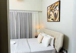 2 bedrooms, iron/ironing board, Internet, bed sheets