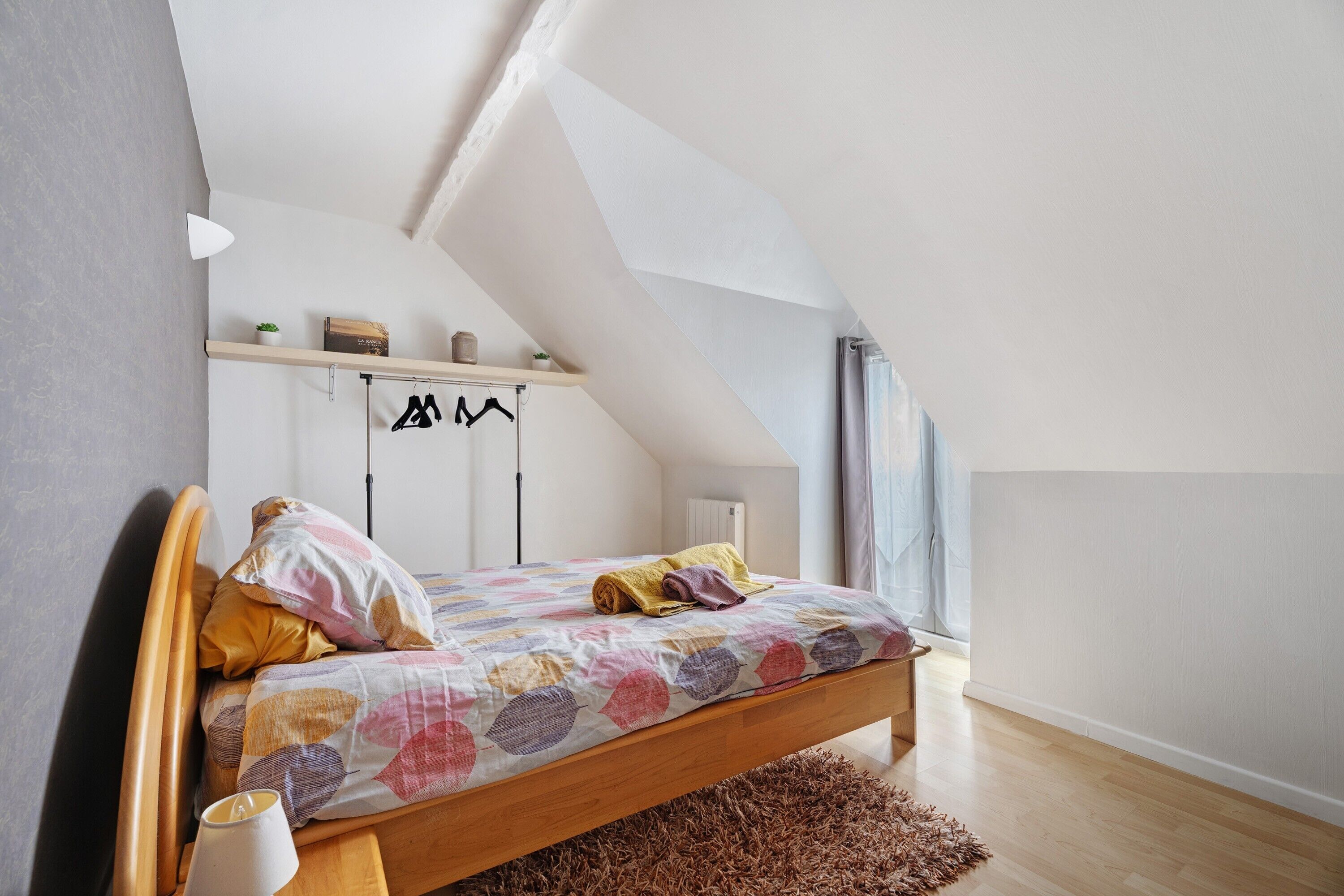 3 soverom, strykejern/-brett, wi-fi og sengetøy